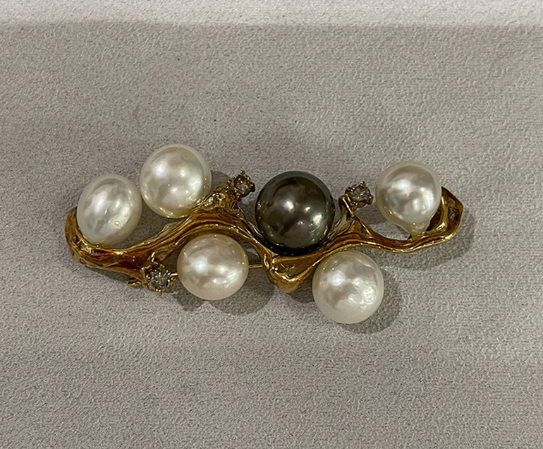 ブローチ-3変色修理前