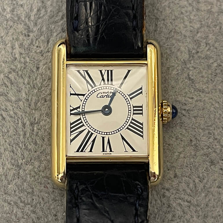 カルティエマストタンクの変色取り修理後の表面