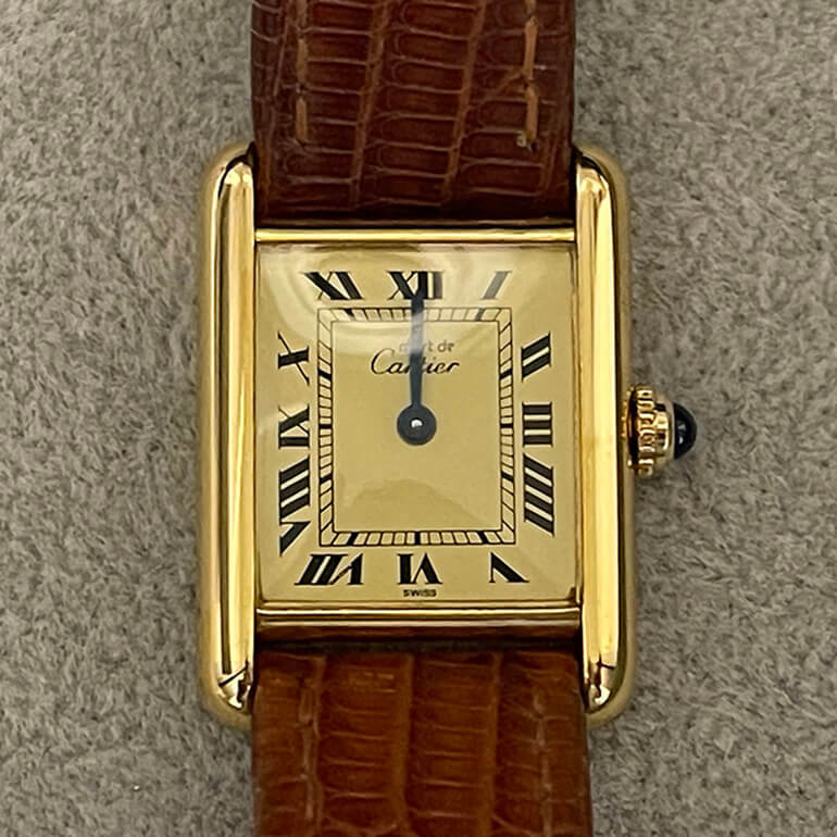 カルティエタンクの再メッキ後-表面