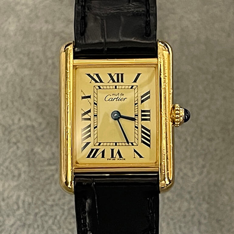 カルティエタンクの変色取り修理、出来上がり時の表面