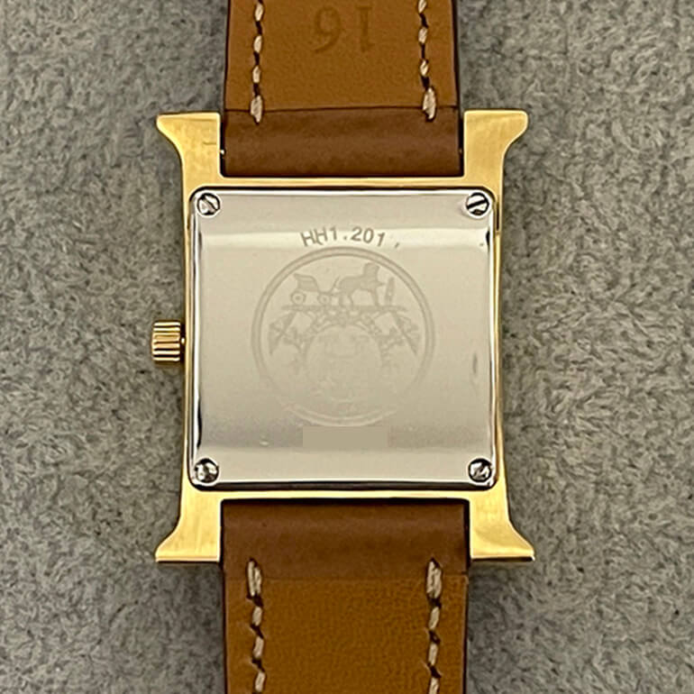 エルメスHウォッチの再メッキ後-裏面