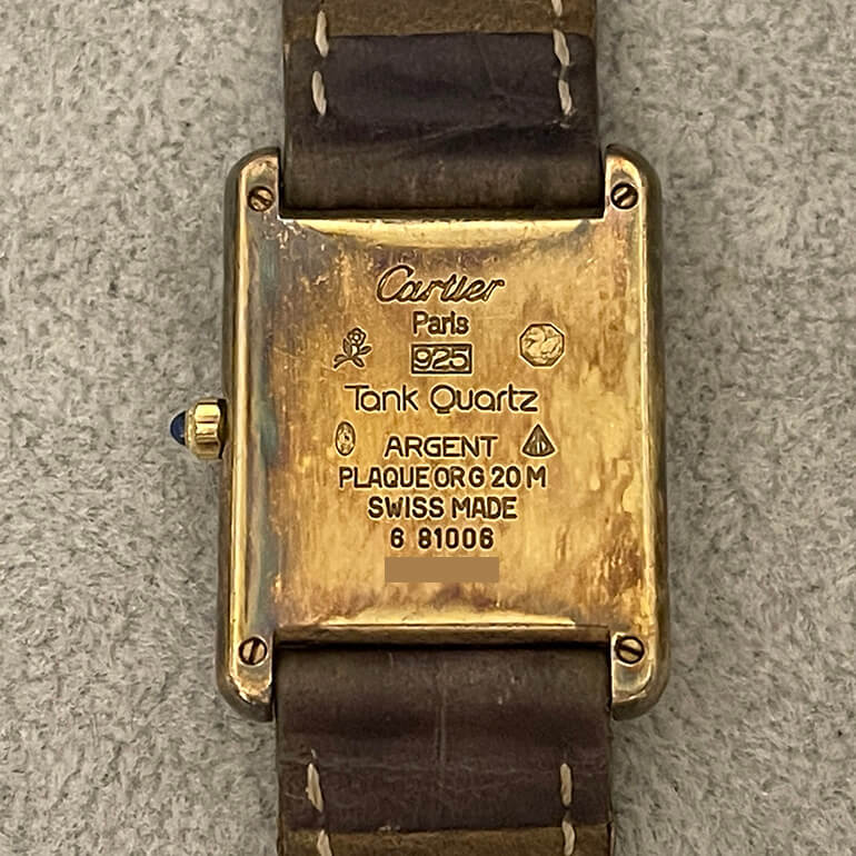 カルティエタンク修理前の裏面の写真
