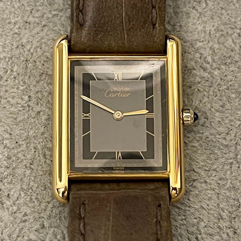 カルティエタンク修理後の表面の写真