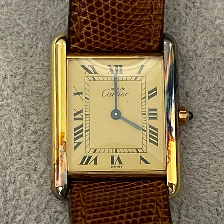 変色取り飴の表面