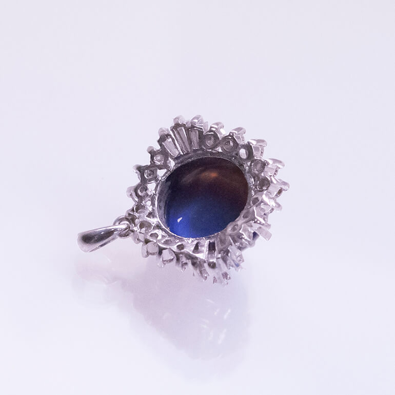 リフォームしたブラックオパールの裏面