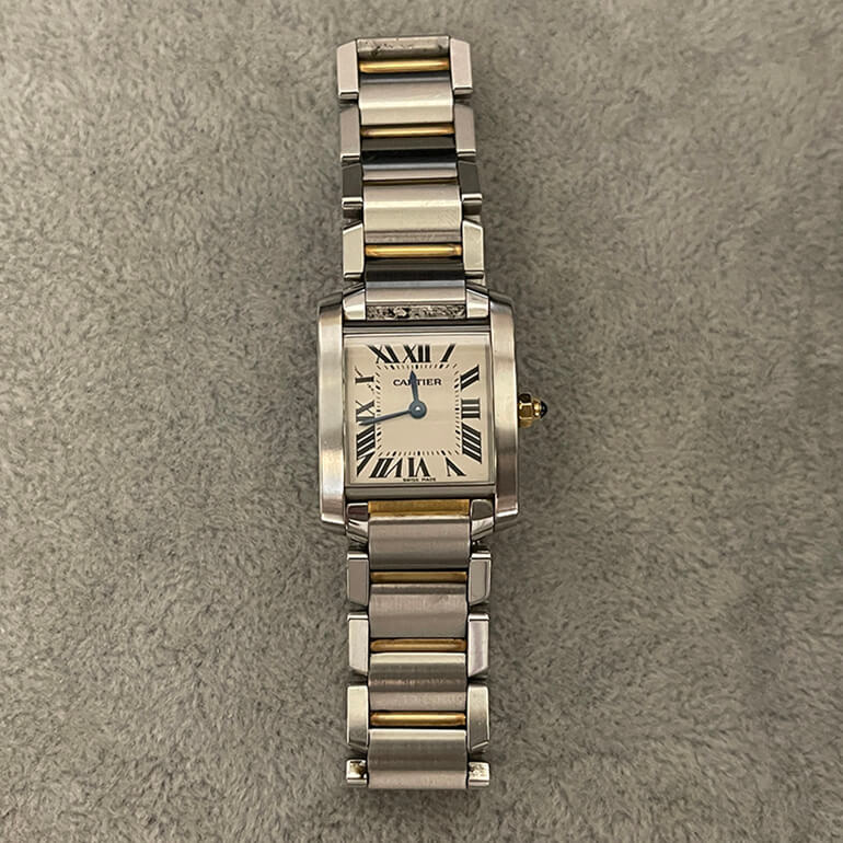 カルティエのパーツが取れた写真(全体)