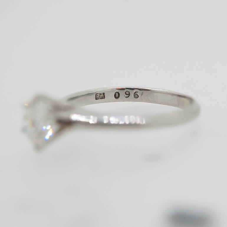 指輪の0.96ctの刻印