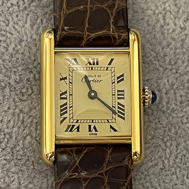 カルティエタンク再メッキ修理後の表面の写真