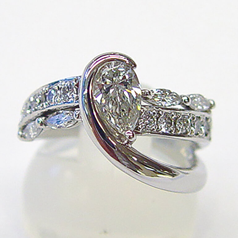 リフォーム後の背が低くなったダイヤモンドリングの上面