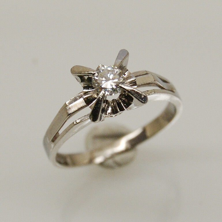 リフォーム前のダイヤの指輪