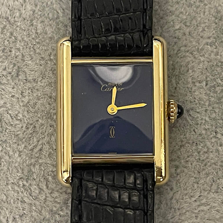 カルティエマストタンクの変色取り修理後の表面