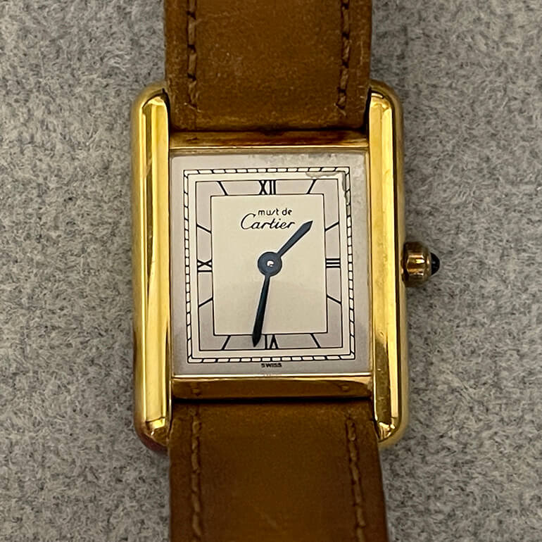 変色取り修理前のタンクの表面