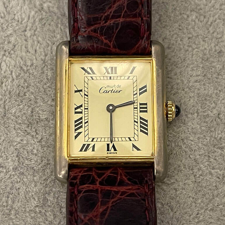 カルティエタンク修理前の表面の写真