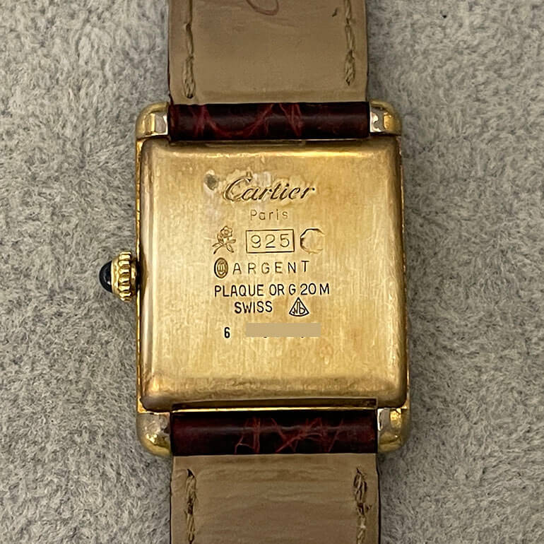 カルティエタンク修理前の裏面の写真