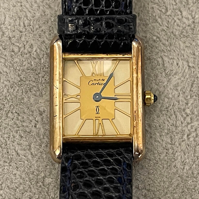 再メッキ前のカルティエタンク-表面