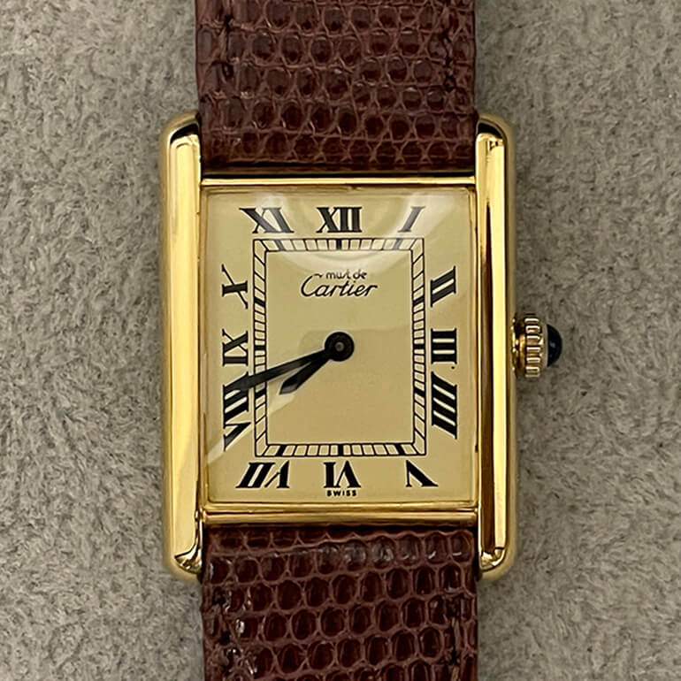 再メッキ後のカルティエタンクの表面