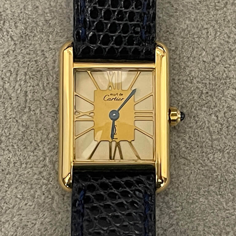 再メッキ後のカルティエタンク-表面