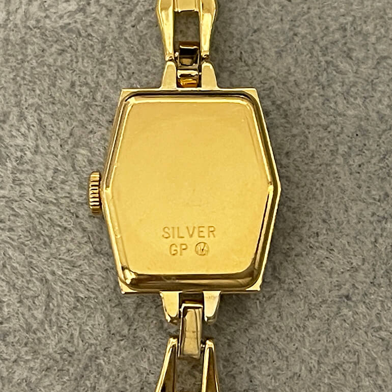 変色取り後のアガットの裏面