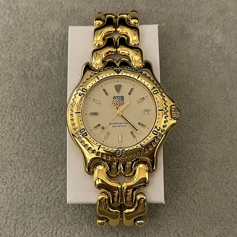 再メッキ後のタグ・ホイヤーの表面-2