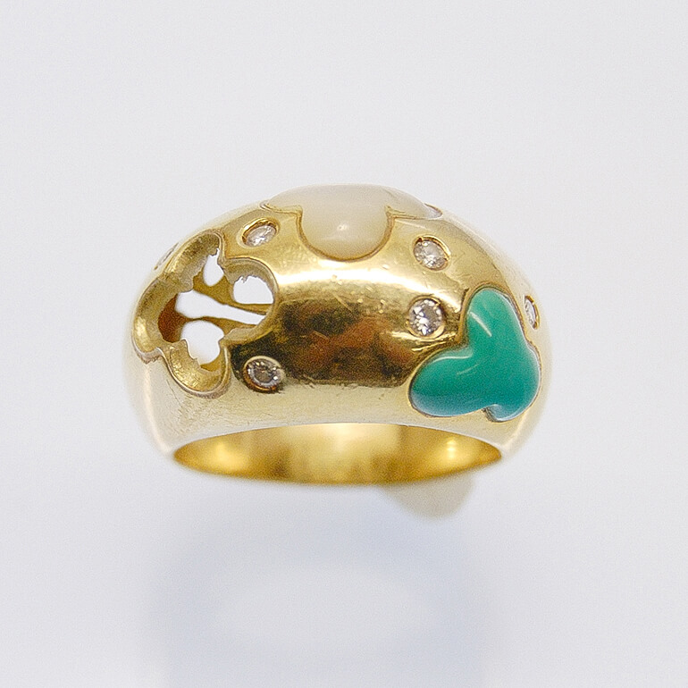 ラピスラズリが取れ落ちた指輪