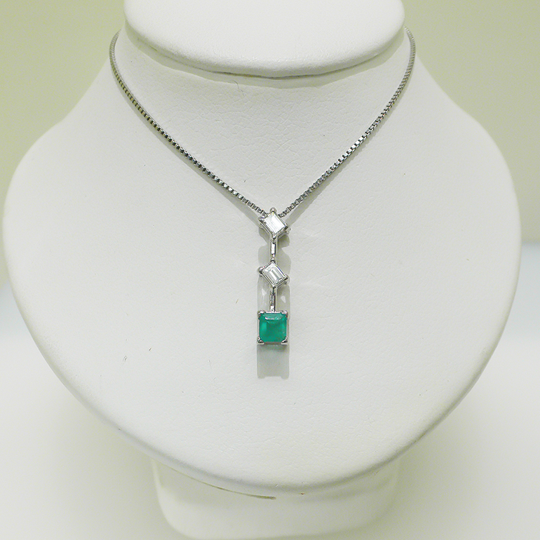 リフォーム後のエメラルドのペンダントネックレス-2