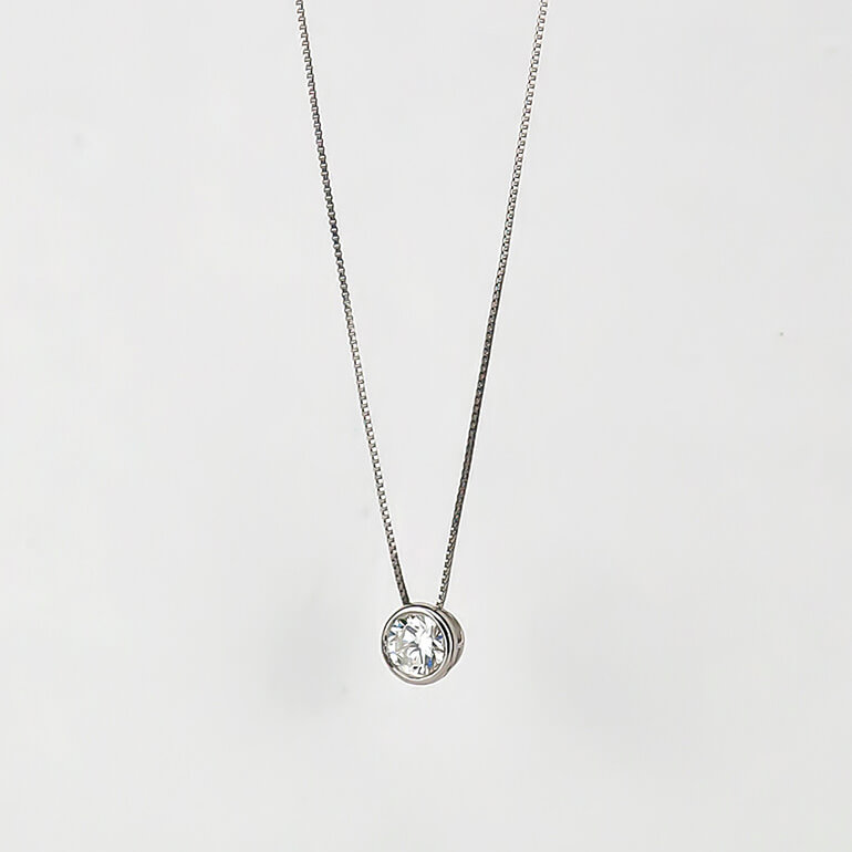 リフォーム後のダイヤのペンダントネックレス