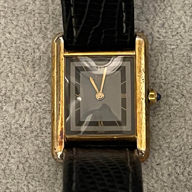 再メッキ前のカルティエタンク-表面