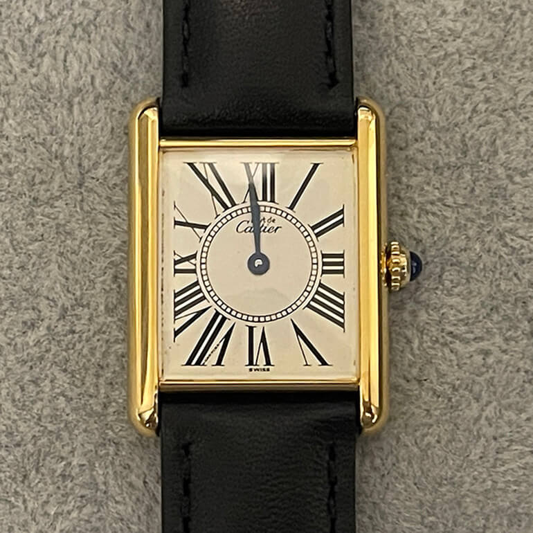 再メッキ後のカルティエタンク-表面