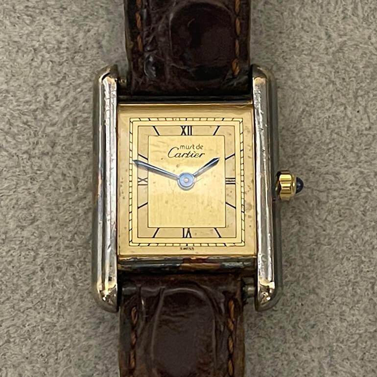 カルティエタンク修理前の表面の写真