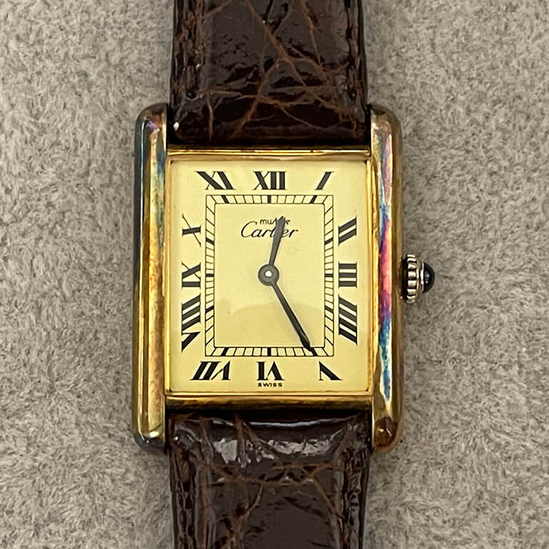 カルティエタンク修理前の表面の写真