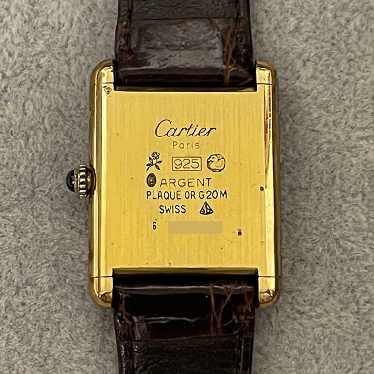 カルティエタンク修理前の裏面の写真