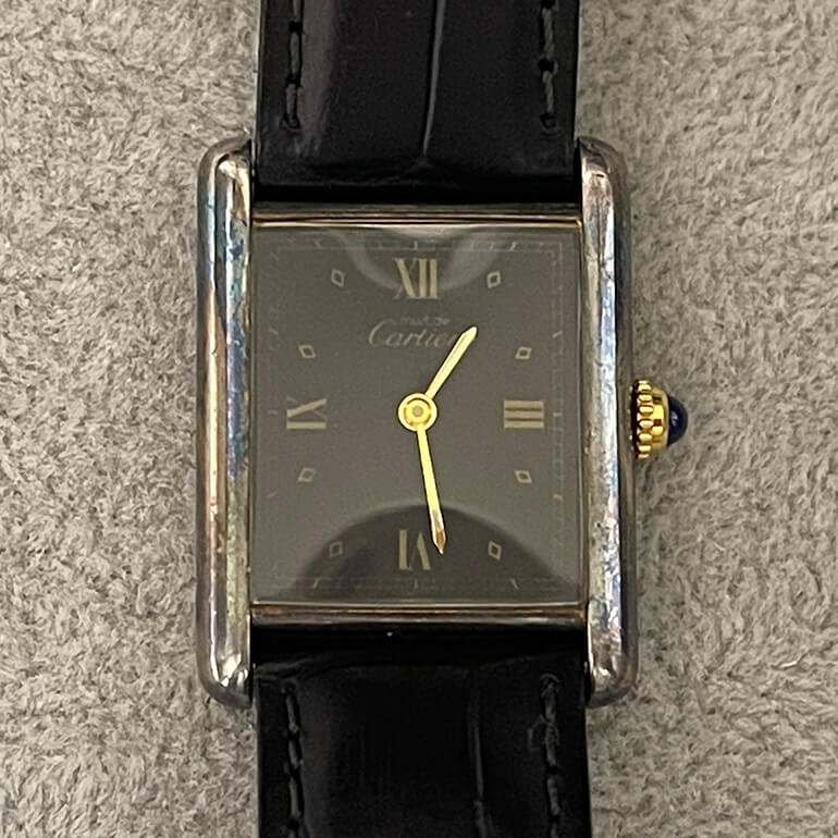 カルティエタンク修理前の表面の写真