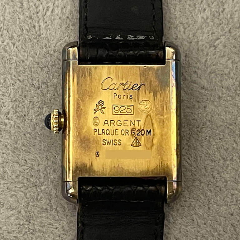 カルティエタンク修理前の裏面の写真