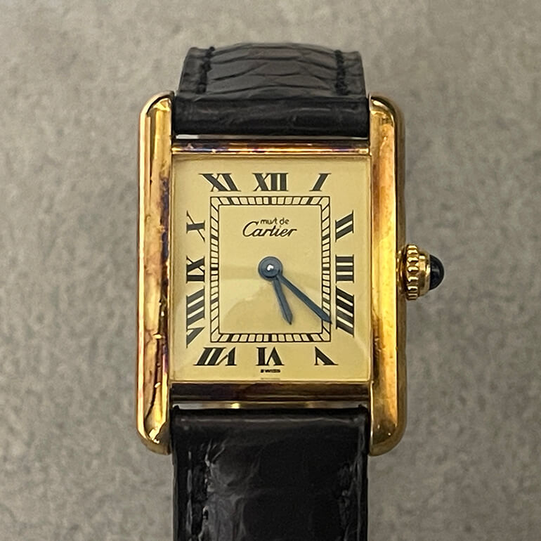 カルティエタンク修理前の表面の写真