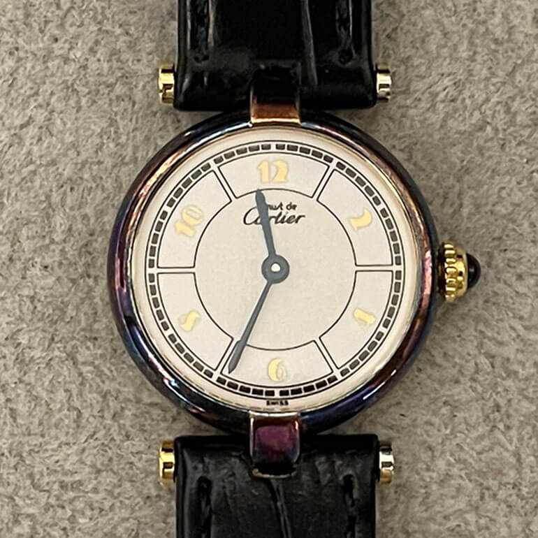 カルティエヴァンドーム修理前の表面の写真