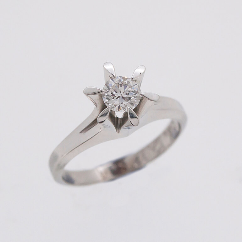 リフォーム前のダイヤの指輪