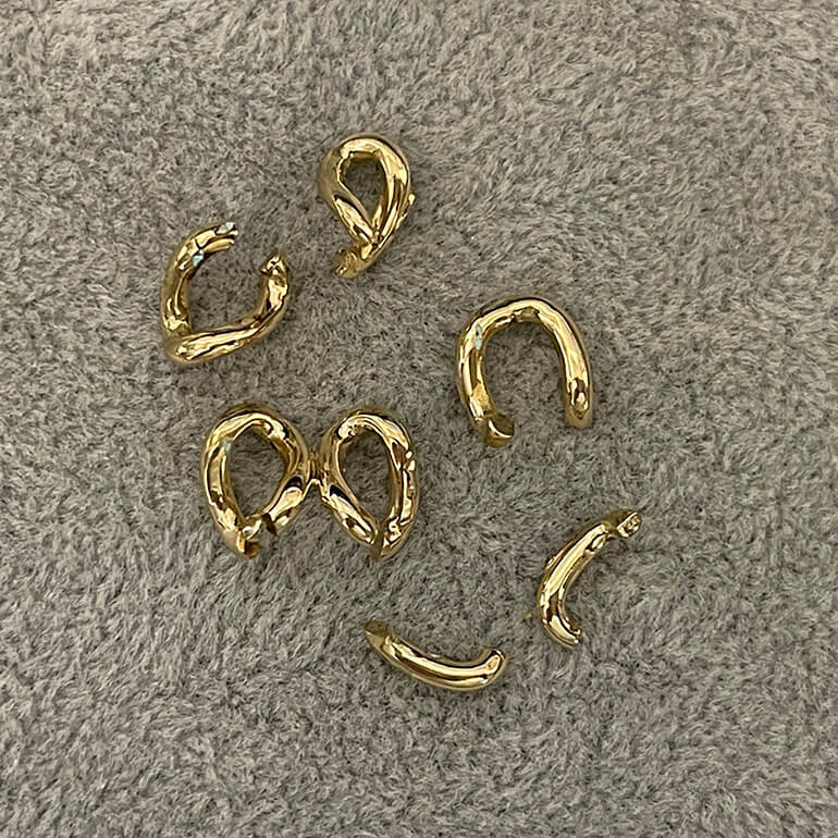 カットしたバンドのコマ