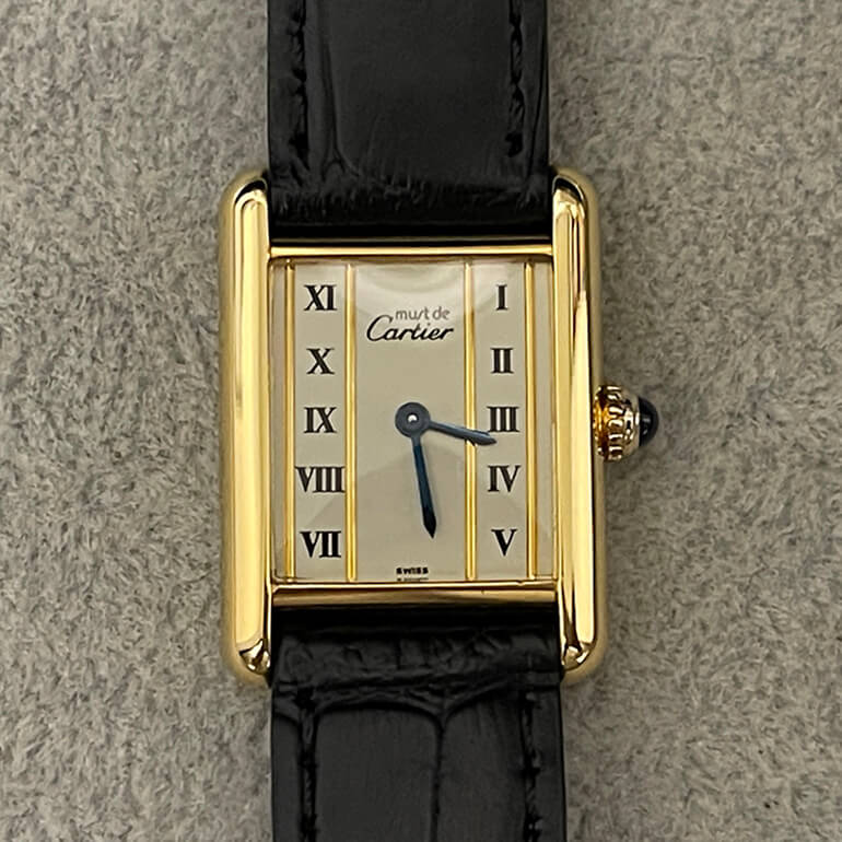 カルティエタンク、再メッキ修理後の表面の写真