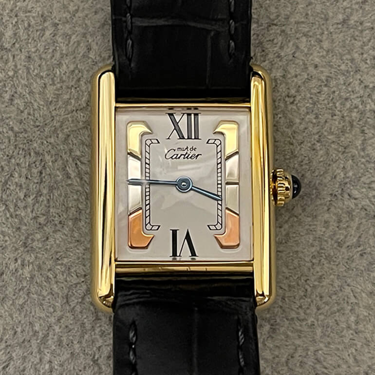 カルティエタンク再メッキ修理後の表面の写真
