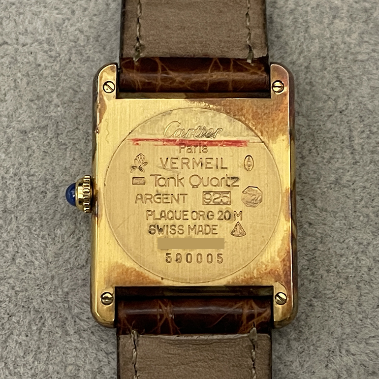 カルティエタンク修理前の裏面の写真