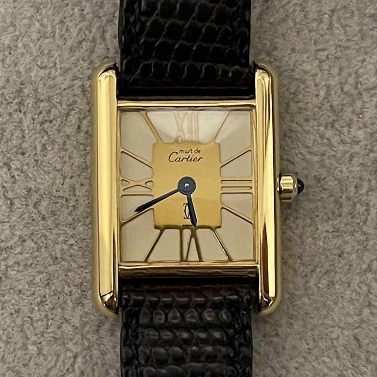 カルティエタンク再メッキ修理後の表面の写真