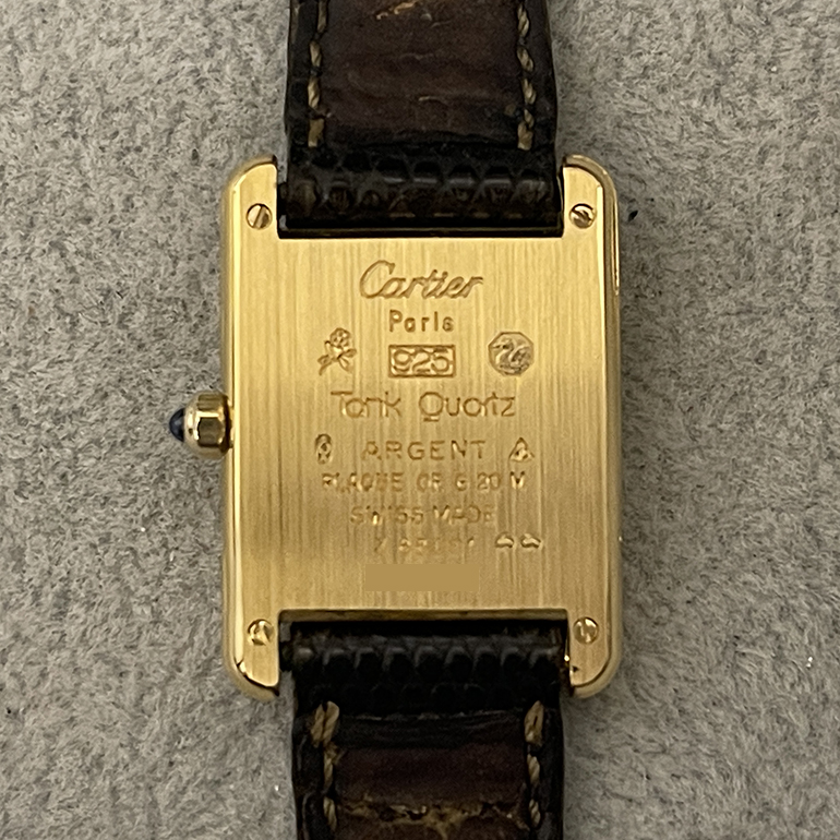 カルティエタンク再メッキ修理後の裏面の写真