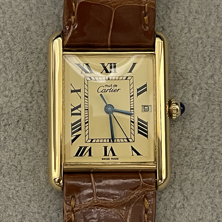 カルティエタンク再メッキ修理後の表面の写真