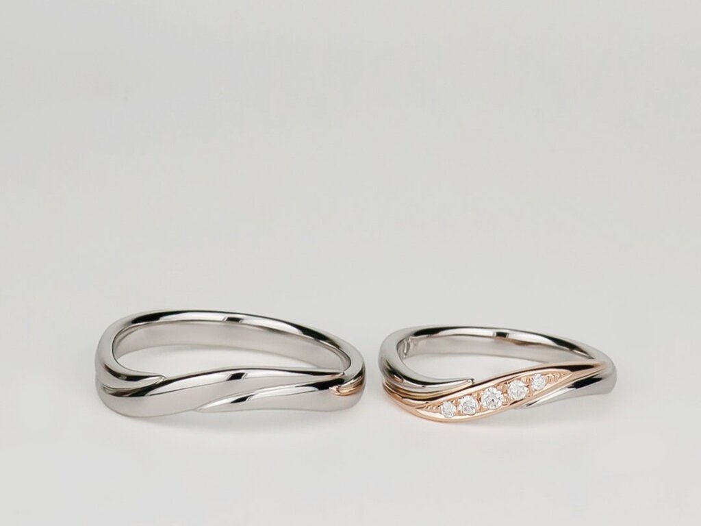 S字ウェーブの結婚指輪